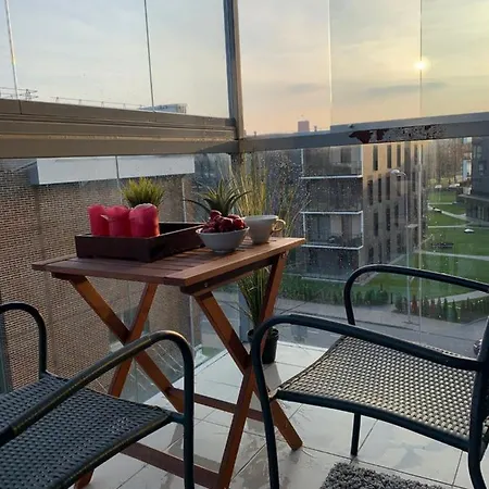 Spacious 2-bedrm With Great Bathrm And Coffee Vilnius